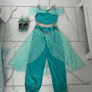 Jasmine costume size 14/16 big kid/Jasmine shoes size 2/3 big kid